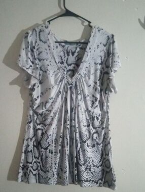 Snake Print V-Neck Tunic in Black & White